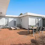Holiday home Gorgeous In With Kitchen *