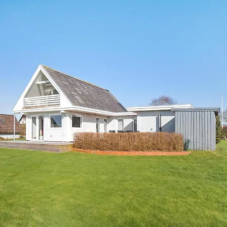 Gorgeous In With Kitchen